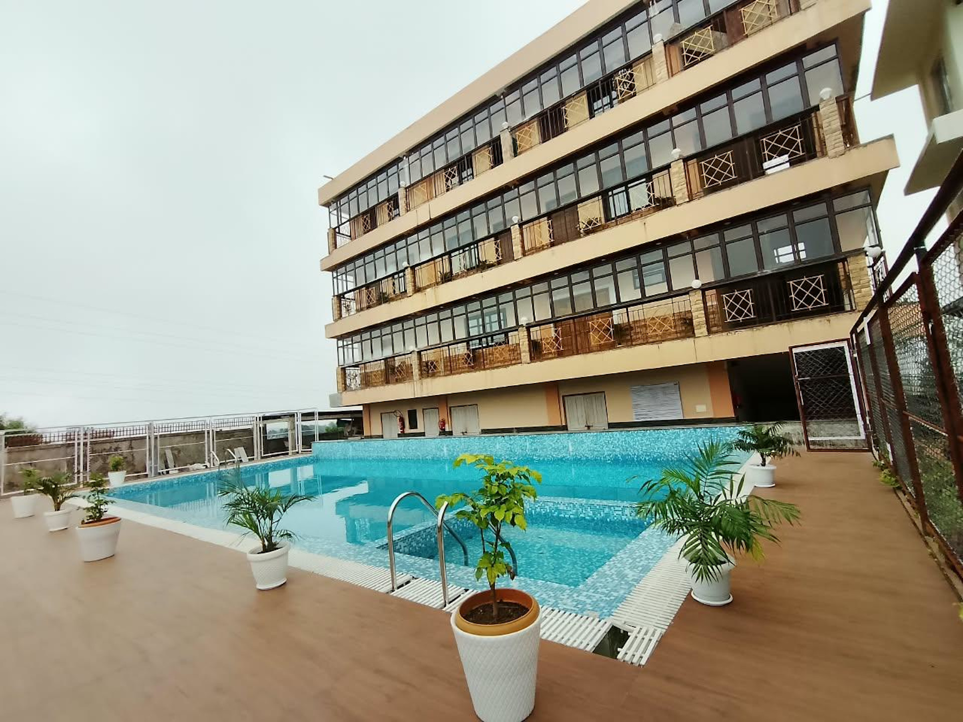 Resorts in Sohra
