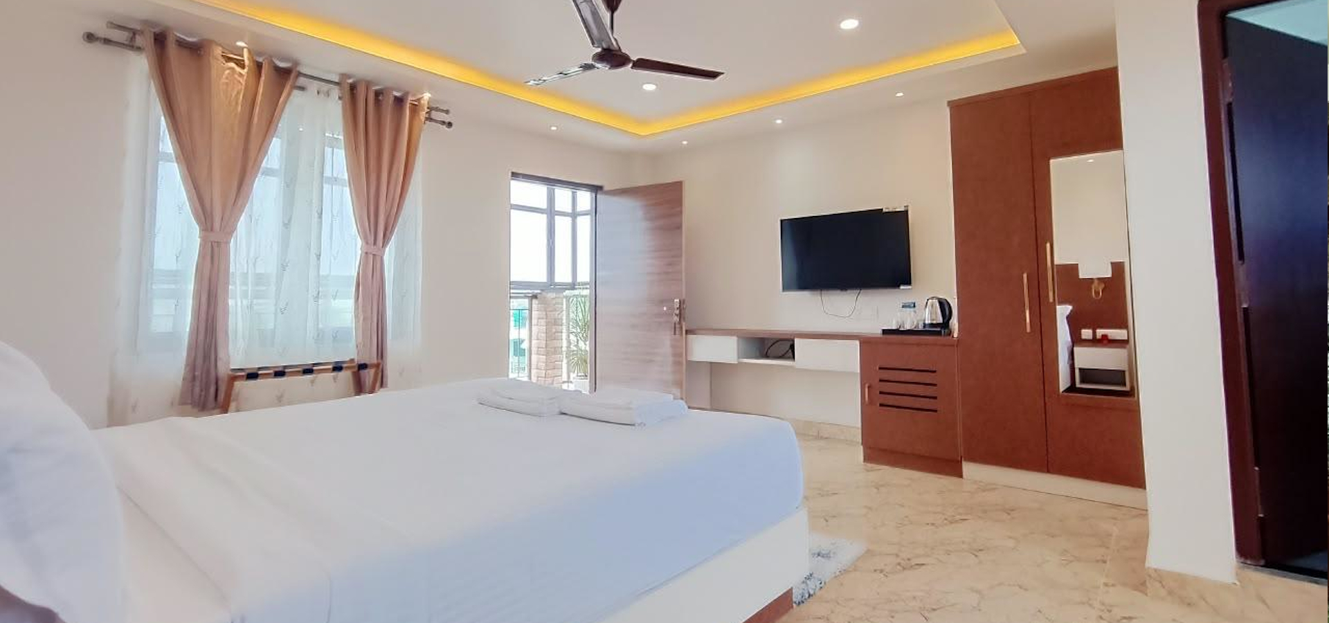 Hotels in Cherrapunjee